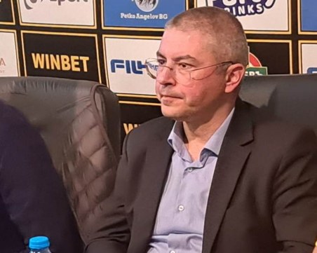 Ботев взима Колежа под наем