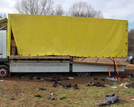 Гърция ще екстрадира граничаря, издирван за смъртта на 18 мигранти край Локорско