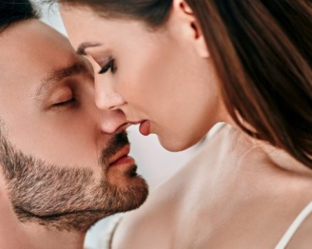 Проучване разкри на каква възраст хората от различни държави правят секс за първи път