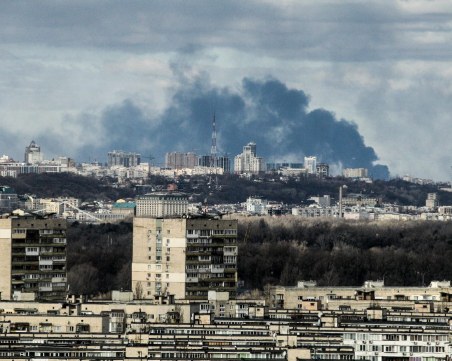 Въздушна тревога в Киев тази нощ, експлозии избухнаха в няколко области