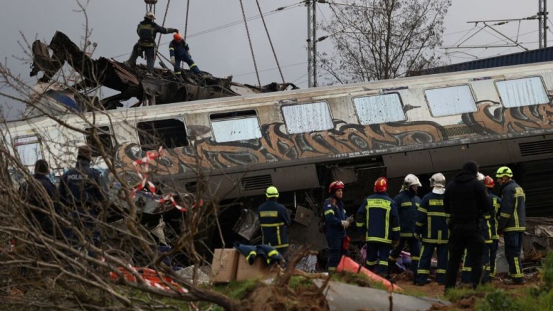 Гръцките власти започват проверки на ключови обстоятелства около влаковата катастрофа
