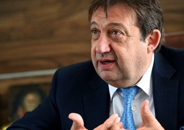 Във всеки от казусите прозира изключителна безотговорност в управлението на