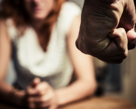 Задържаха асеновградчанин, пребил жена в дома й