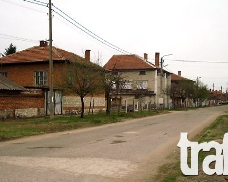 Пенсионер от Пловдивско прогони четирима крадци от двора си, нападнали го физически