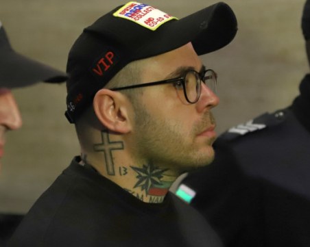 Майката на Семерджиев: Вината му е, че е минал на червено