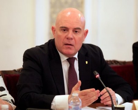 Окончателно: Доживотен затвор за помагачите при атентата в Сарафово