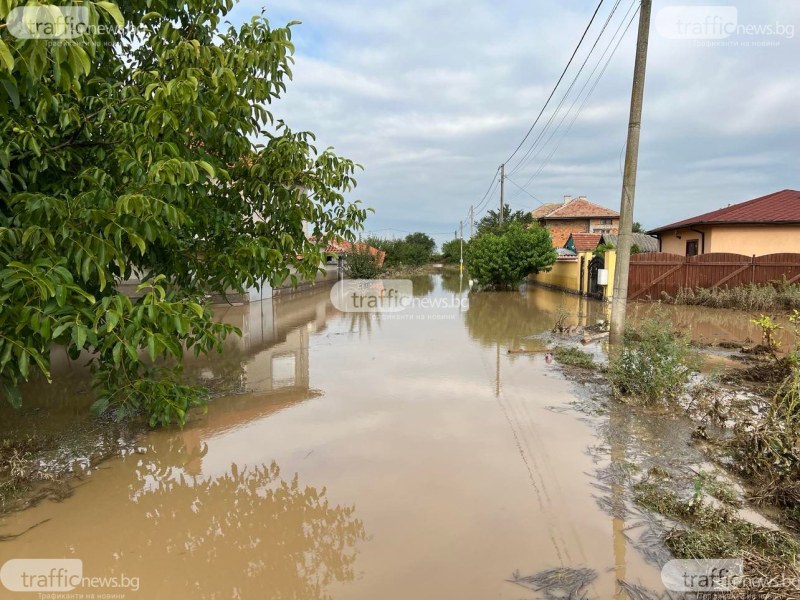 Жители на Трилистник: Страхуваме се от ново наводнение! Не спим, за да следим реката