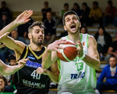 Академик гостува на Черноморец