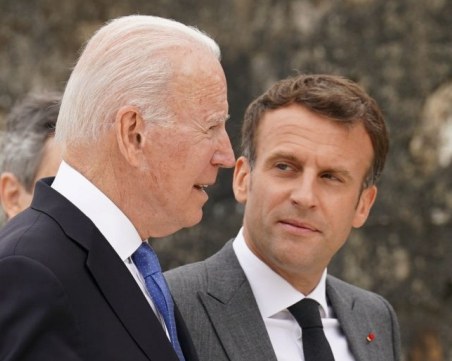 Байдън и Макрон обсъдиха перспективата за трайно връщане на мира в Европа