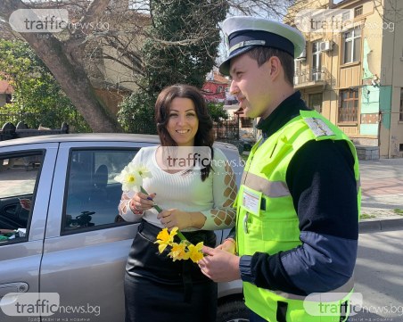 Пловдивската полиция с жест към всички жени зад волана днес