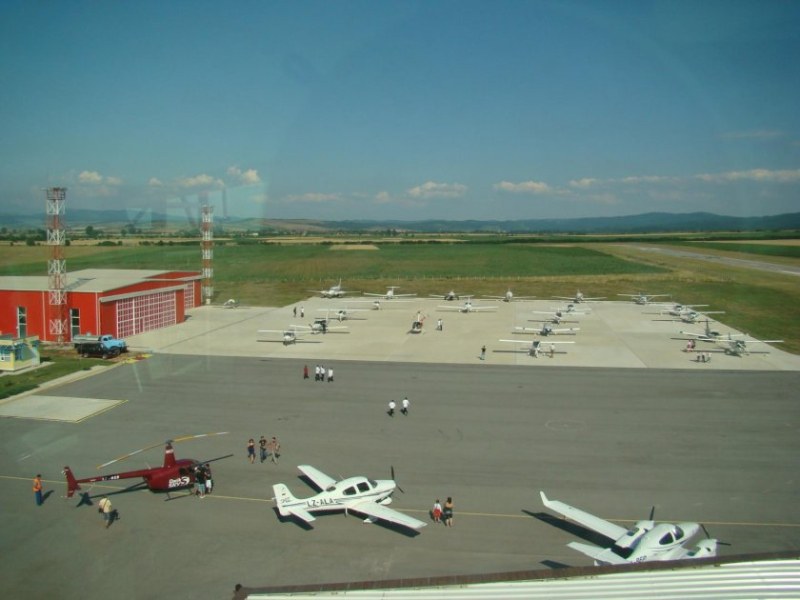 Загиналият при изпълнение на акробатичен полет на летище Лесново е