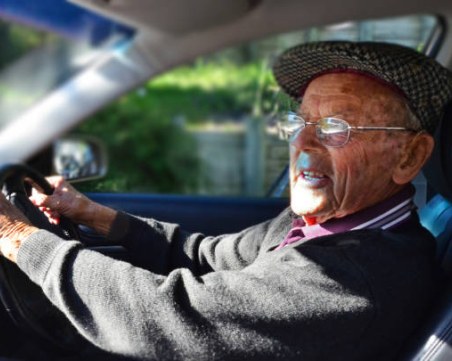 EК иска: Всички шофьори над 70 години да се явяват на изпит за преиздаване на книжка