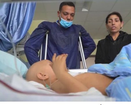 С уникална операция водещи ортопеди спасиха крака на 4-годишно дете в Пловдив