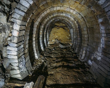 Трима души загинаха след срутване в мина в Испания