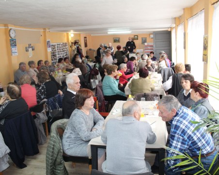 Дамите от ПК  „Надежда