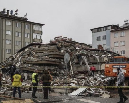 Жертвите на земетресението в Турция достигнаха 48 000