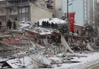 Близо 48 000 души са загинали в резултат на земетресенията в Турция