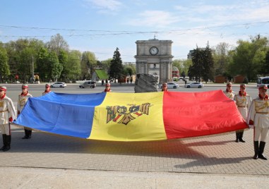 Броени часове преди провеждането на антиправителствена демонстрация молдовската полиция обяви