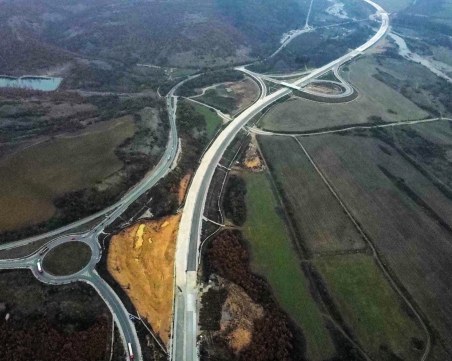 Шефът на АПИ: 100 км от проверените пътища трябва да се ремонтират - ще струва 500 млн. лв.