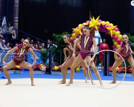 Три златни медала за ансамбъла ни, общо 13 отличия за грациите ни в Марбея