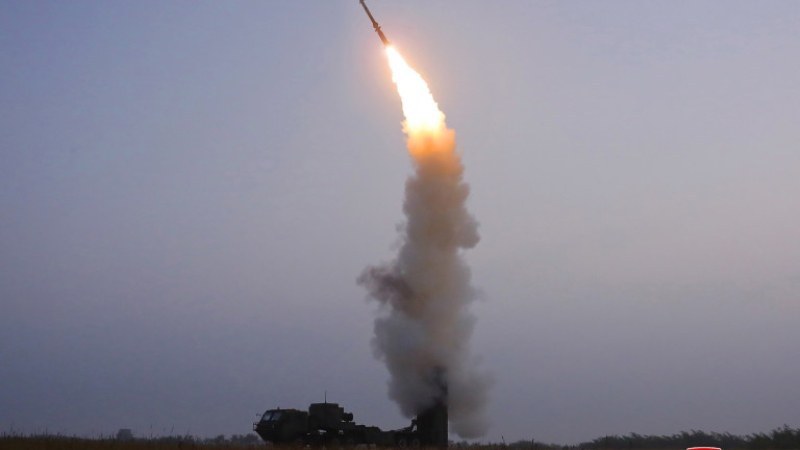 Русия нанесе 12 авиационни и 5 ракетни удара по украинска територия