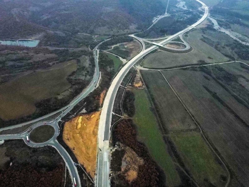 Шефът на АПИ: 100 км от проверените пътища трябва да се ремонтират - ще струва 500 млн. лв.