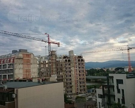Пловдив е гора от кранове, но чиновници бавят сроковете