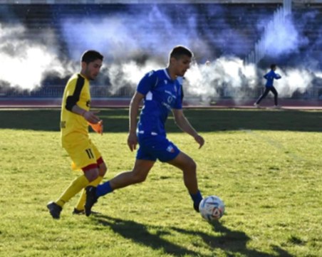 Спартак взе дербито с Гигант и ги спря за върха