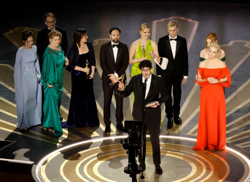 Христо Грозев на сцената на „Оскарите” за филма 