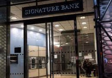 Щатските регулатори затвориха базираната в Ню Йорк банка Signature Bank в