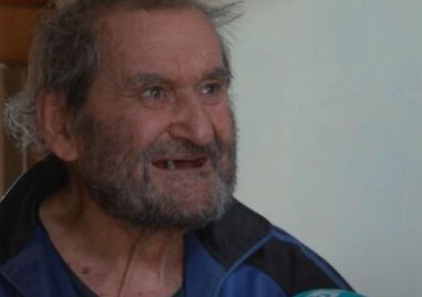 92 годишният Стефан Стефанов от Сливен бе хванат от полицаите да