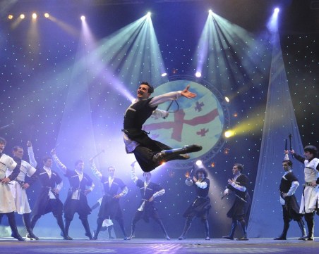 Изумителните грузински танци пленяват Пловдив в шеметен спектакъл