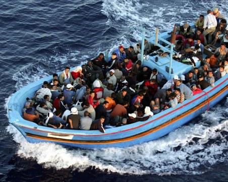 Лодки с мигранти потънаха край Турция