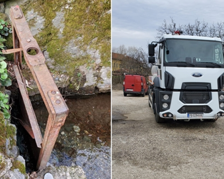 Карловец: Чисто ли е в Карлово, не дишаме ли прахоляка от увеличения автопарк?