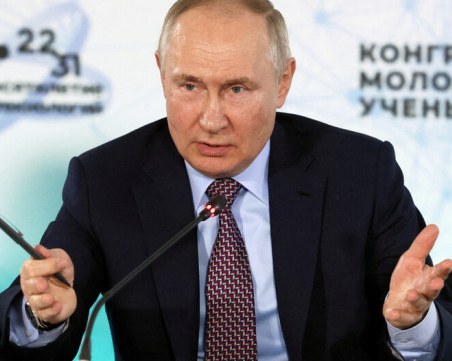 Путин призова най-богатите руснаци да помогнат на Русия