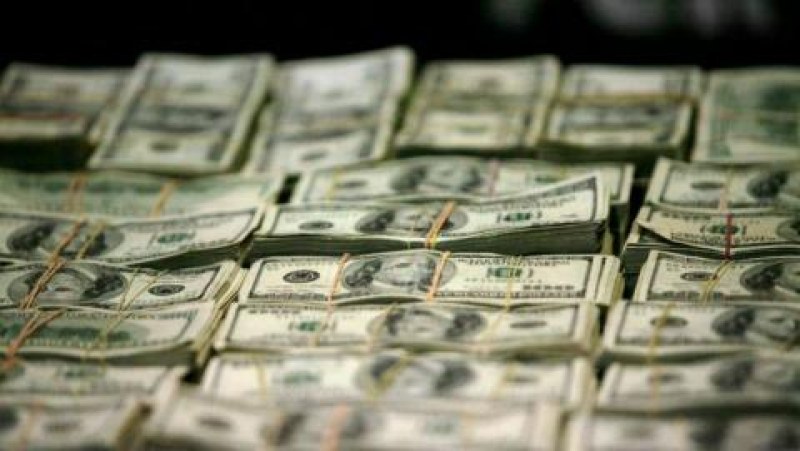 11 американски банки наливат 30 милиарда долара в банката Фърст репъблик