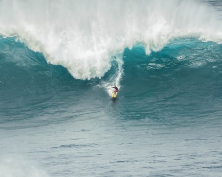 Австралиец постави рекорд за най-дълго каране на сърф