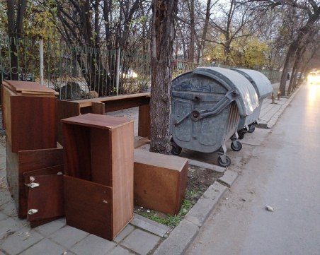 Събират едрогабаритни отпадъци от кварталите в Пловдив
