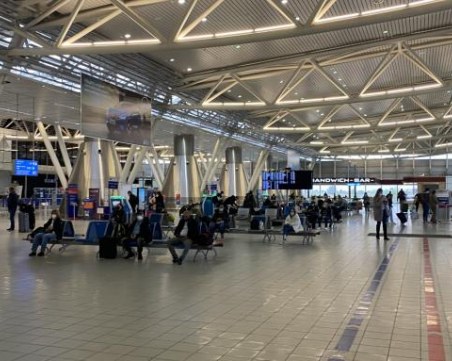 Самолетните билети за Европа скочиха тройно през април