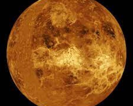 Изследване разкрива динамична вулканична активност на Венера