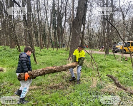 Мисия Лаута 3 стартира! Стотици пловдивчани се стичат в парка