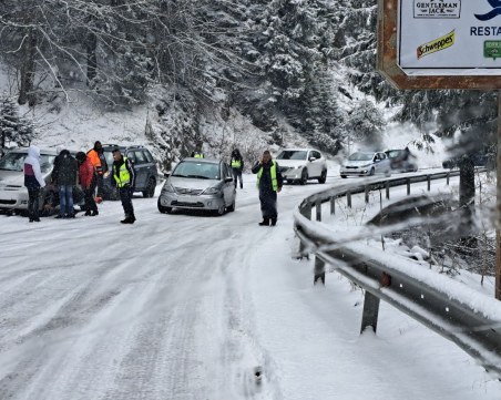 Няколко катастрофи са станали на пътя към Пампорово, движението вече е пуснато