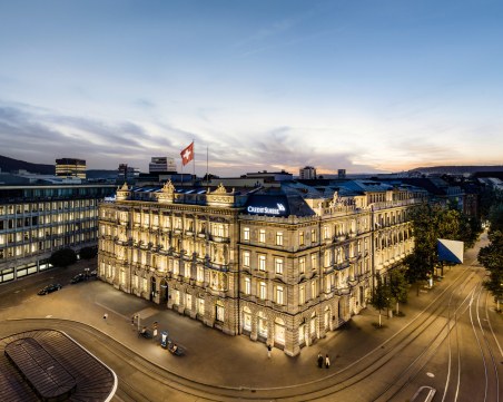 Регулаторите призовават Credit Suisse да сключи сделка с UBS