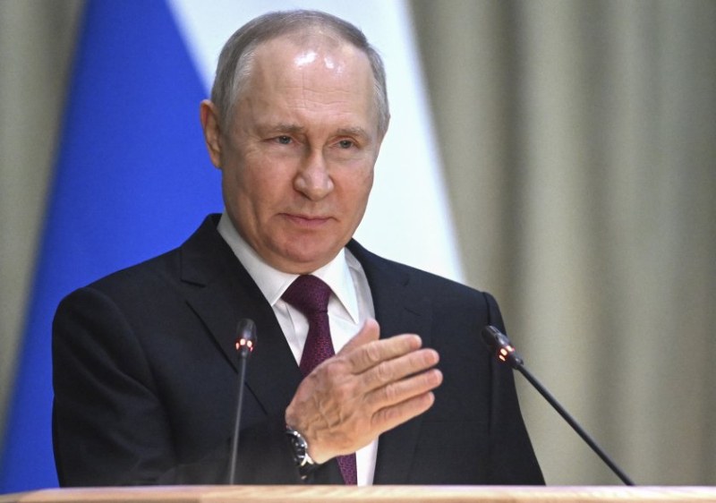 Путин пристигна в Крим за годишнината от анексирането на полуострова