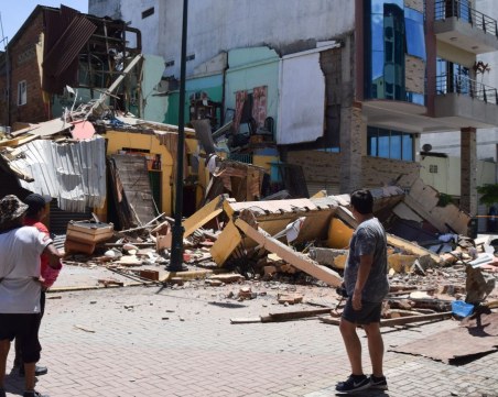 14 души загинаха при земетресение с магнитуд 6,7 в Еквадор