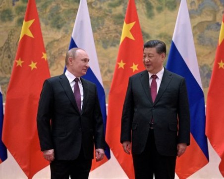 Президентът на Китай пристигна в Москва