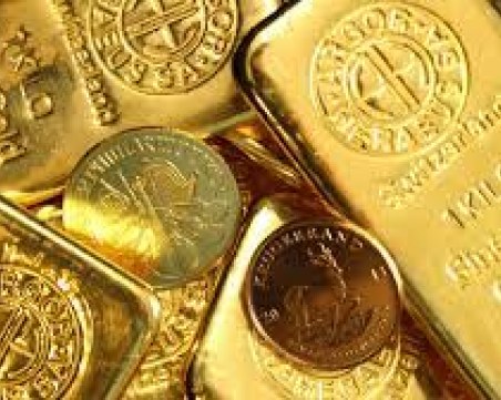 За първи път от година златото поскъпна над 2000 долара, ръст и при криптовалутите