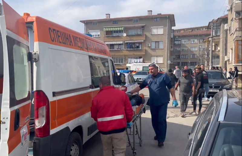Един загинал при масовия бой с брадви в Казанлък, 7 са с опасност за живота