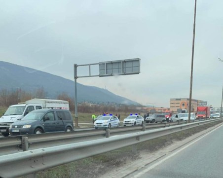 Голямо задръстване в София заради катастрофа