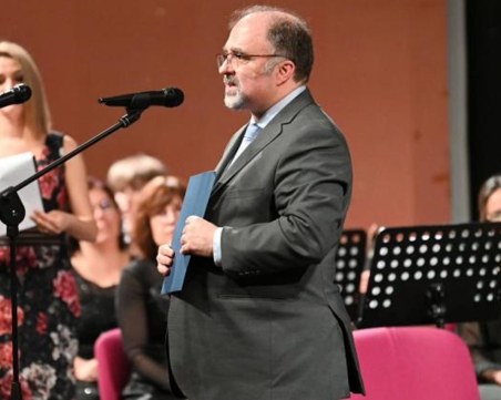 Министърът на културата: Фен съм на Локомотив Пловдив